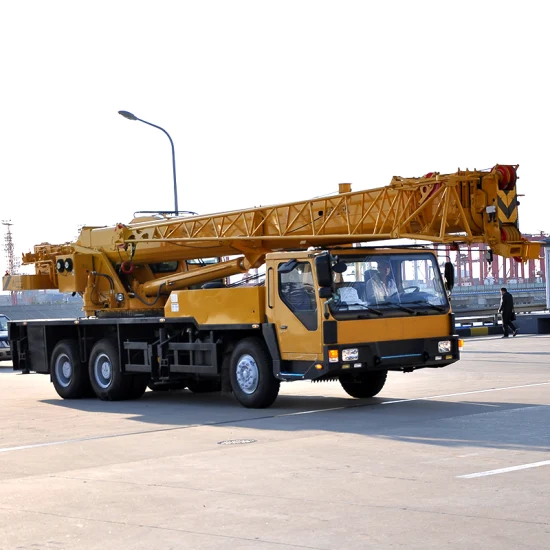 50 Tonnen mobiler Teleskopausleger-Kranwagen Qy50kd Stc500 Ztc500 LKW-Kran in Usbekistan